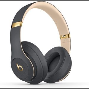 Beats Studio3 Wireless Over-Ear
Headphones - Midnight Black